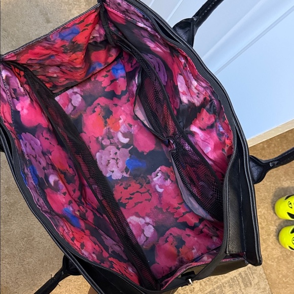 Mary Kay Black Tote Bag Zippered - Picture 5 of 10